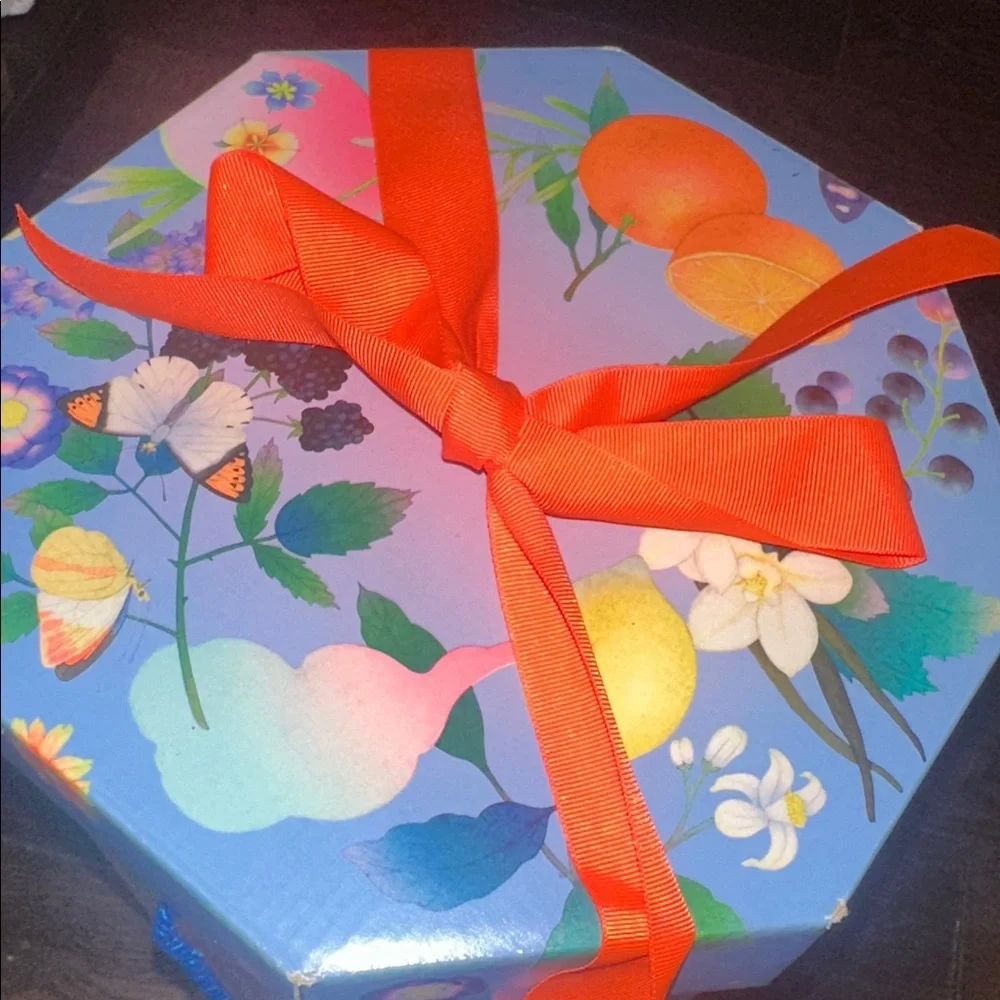 Lush bath “Lush Life” holiday limited edition Whooli Chen BOX ONLY